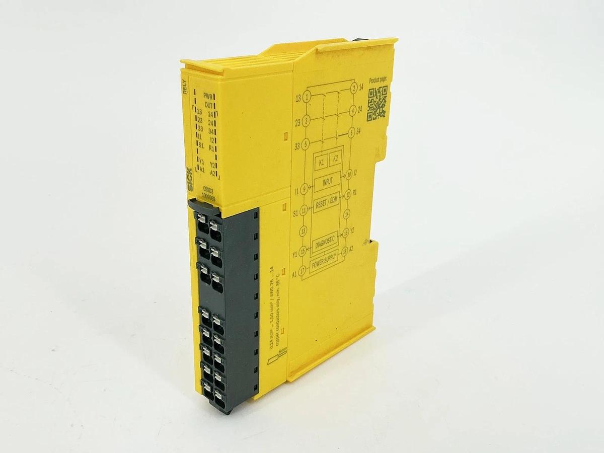 New Sick RLY3-OSSD300 Safety Relay Module 24V 2.5W 1099969