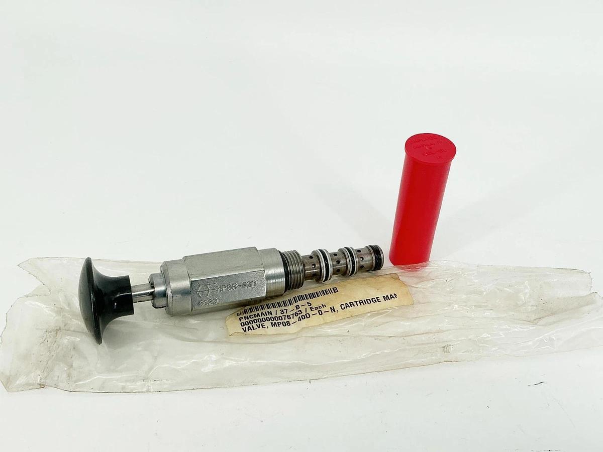 New Hydraforce MP08-40D-0-N Manual Pull to Shift Valve - No Box