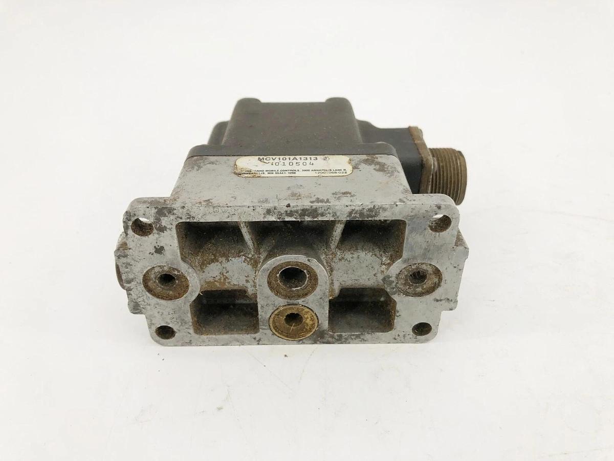 Used Sauer Sunstrand MCV101A1313 Pressure Control Valve