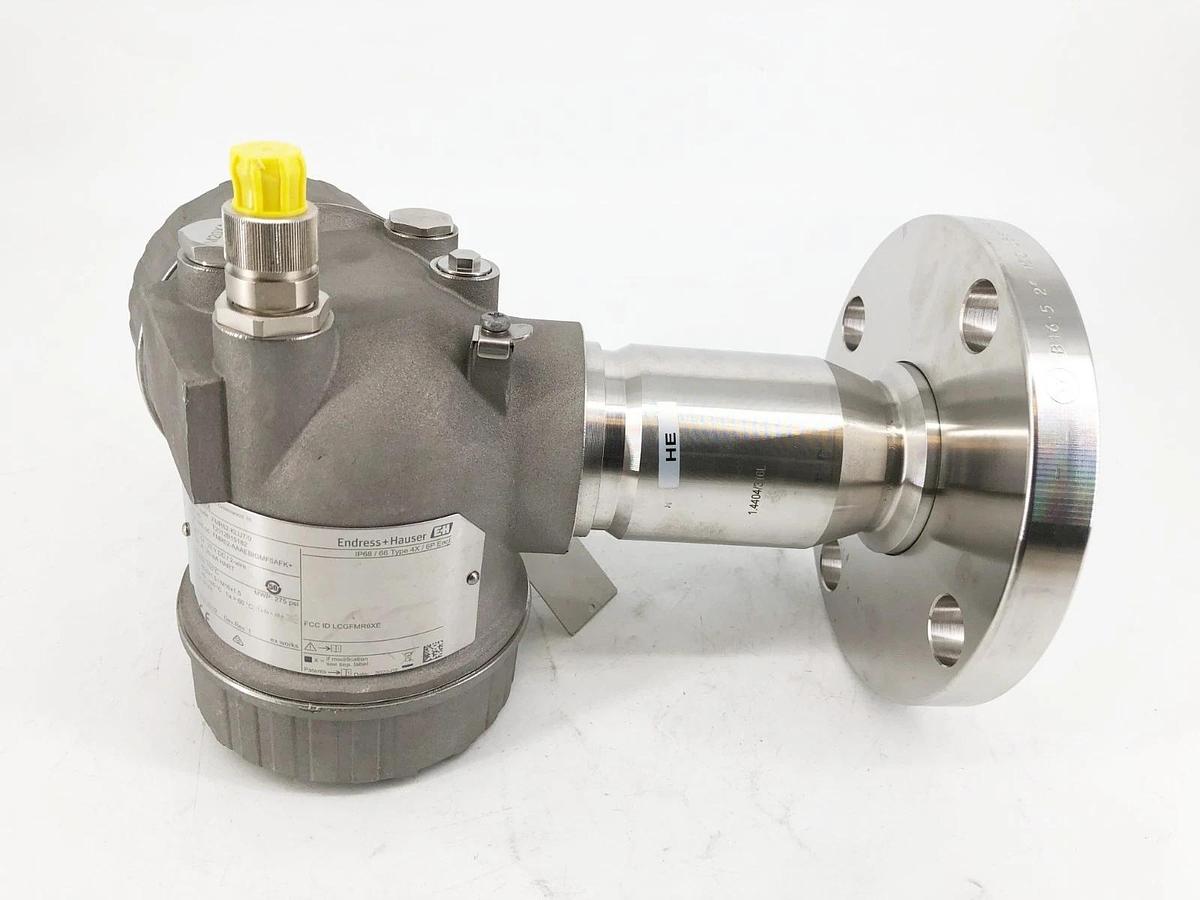 New Endress + Hauser Micropilot FMR62-KLU7/0 Radar Level Transmitter - No Box