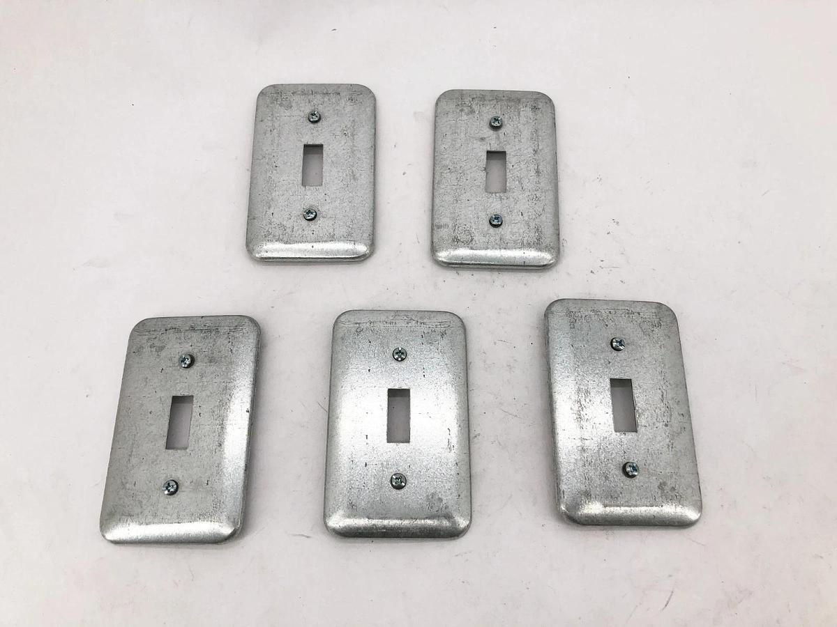 Lot of 5 New Steel City 68 C 30 Steel Toggle Wall Switch Plate Covers