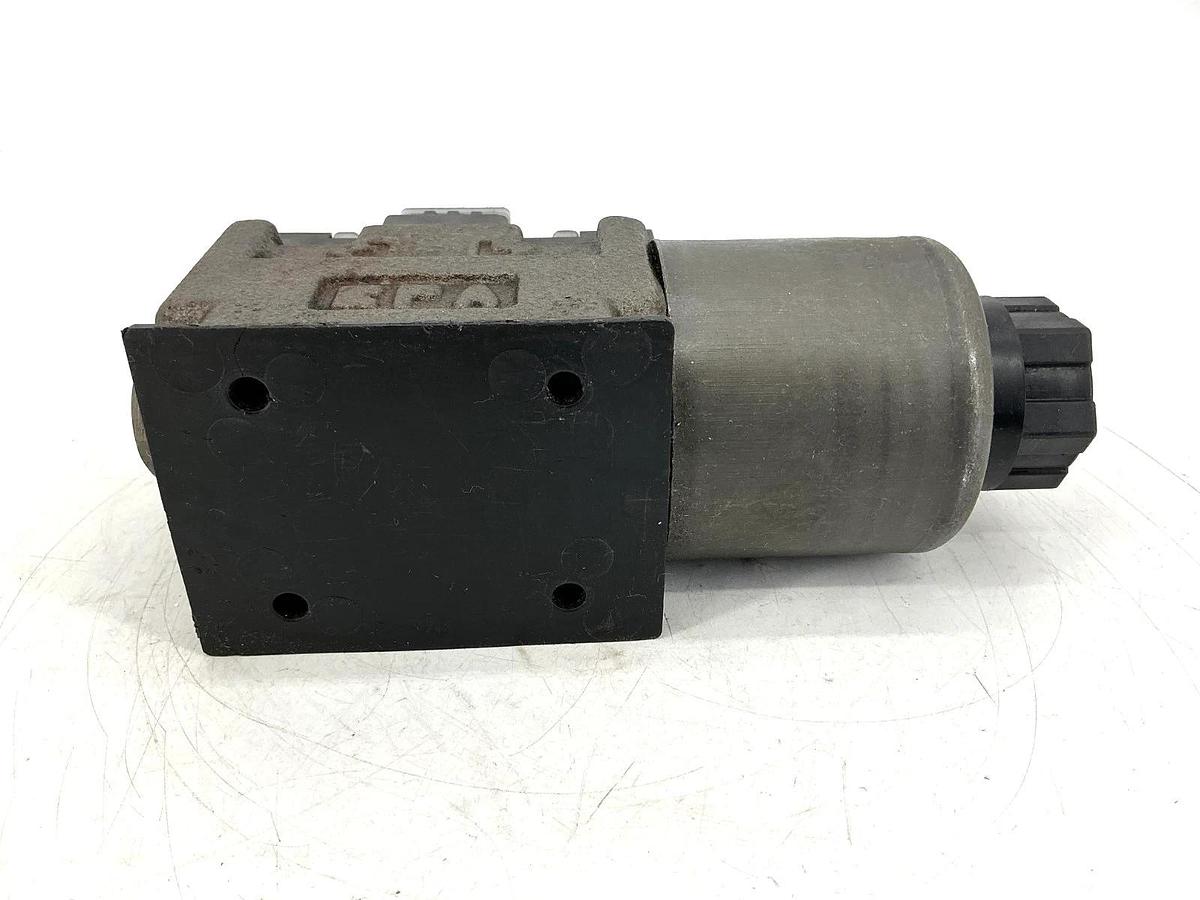 Used Nachi SS-G03-A3X-FR-E115-E22 Ser SS Directional Control Valve Wet Type 5075PSI