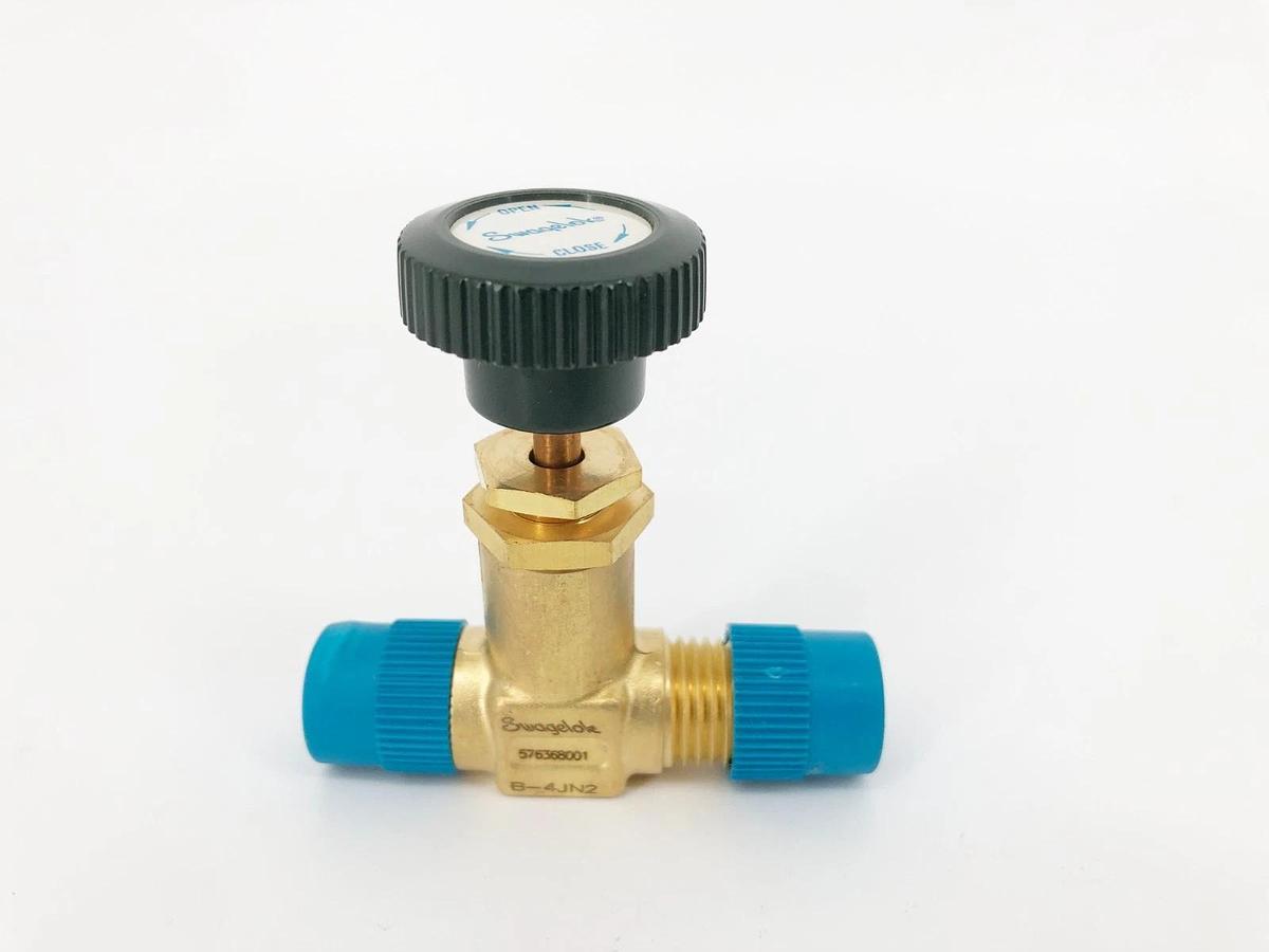 New Swagelok B-4JN2 Brass Screwed-Bonnet Needle Valve 1/4" MNPT