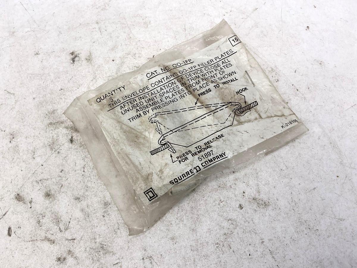 New Bag of 5 Square D QO-1FP Filler Plates Metal Silver 51897