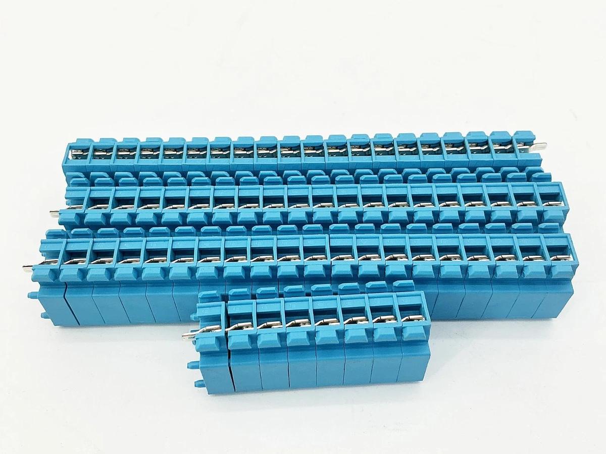 New Box of 68 Allen Bradley 1492-LS2-B Terminal Blocks 250V Blue Ser.A