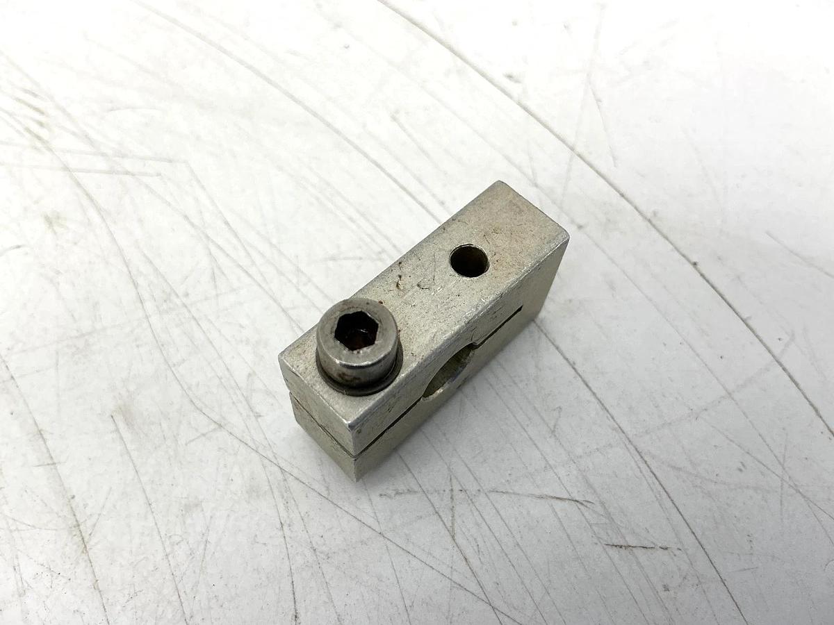 Used Lot of 4 Eaton Cutler-Hammer E50KL421 Adjustable Rod Lever Clamp Accessory