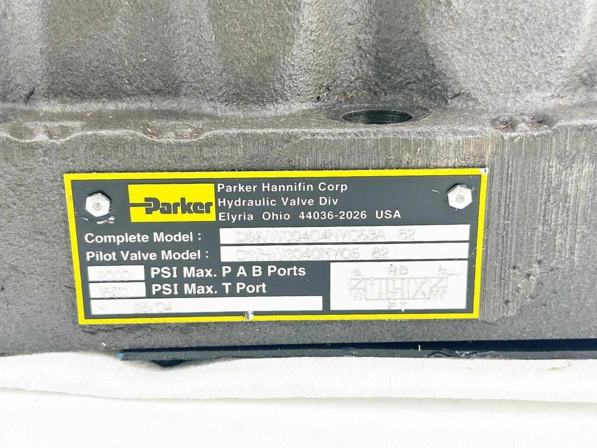 New Parker D61VW004C4NYC53A-82 Hydraulic Valve 3000PSI