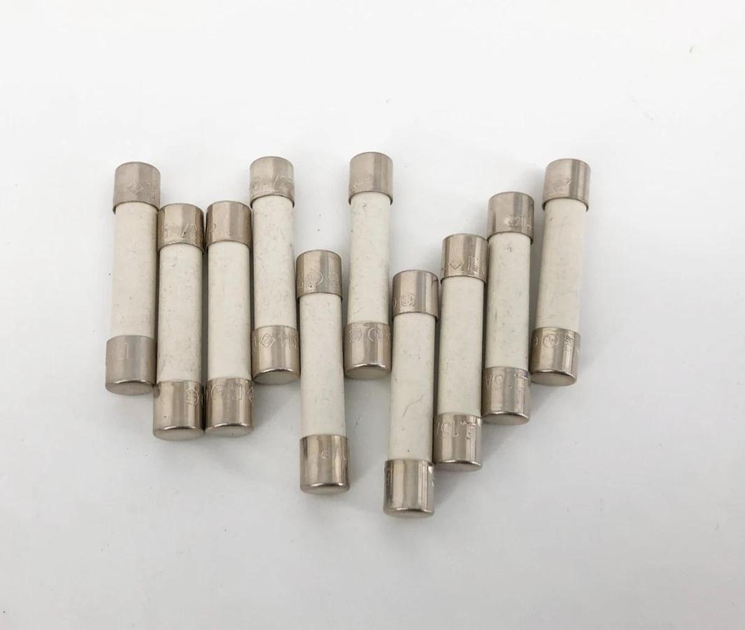 Lot of 10 New Littelfuse 314015P Ceramic Cartridge Fuses 15A 250VAC