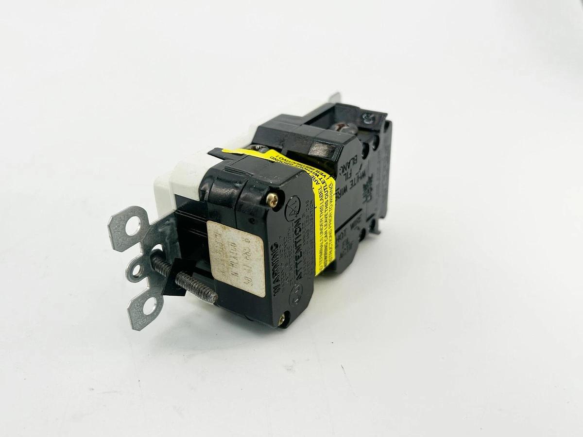 New Lot of 2 Leviton 6490-W Faceless Switch White 125V 20A
