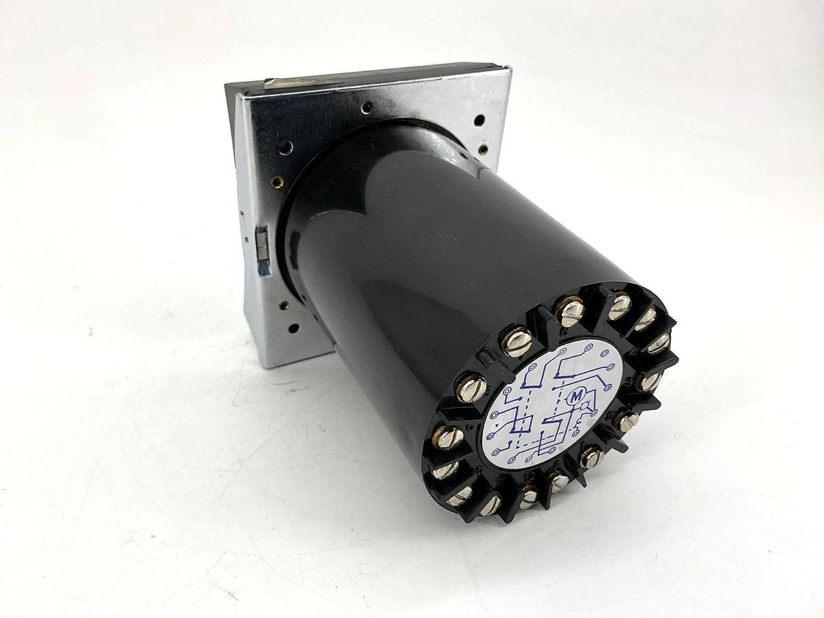 New Eagle Signal HP515A6 Reset Timer Knob Adjustable Range 0-10sec 120VAC 60HZ