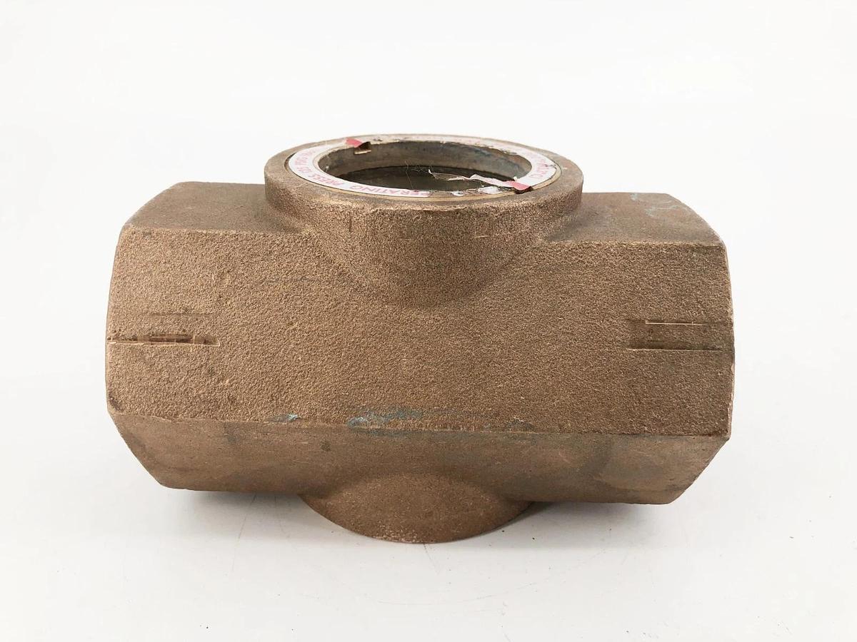 New Dwyer SFI-300-1-1/2 Sight Flow Indicator Size 1-1/2" 125psig - No Box