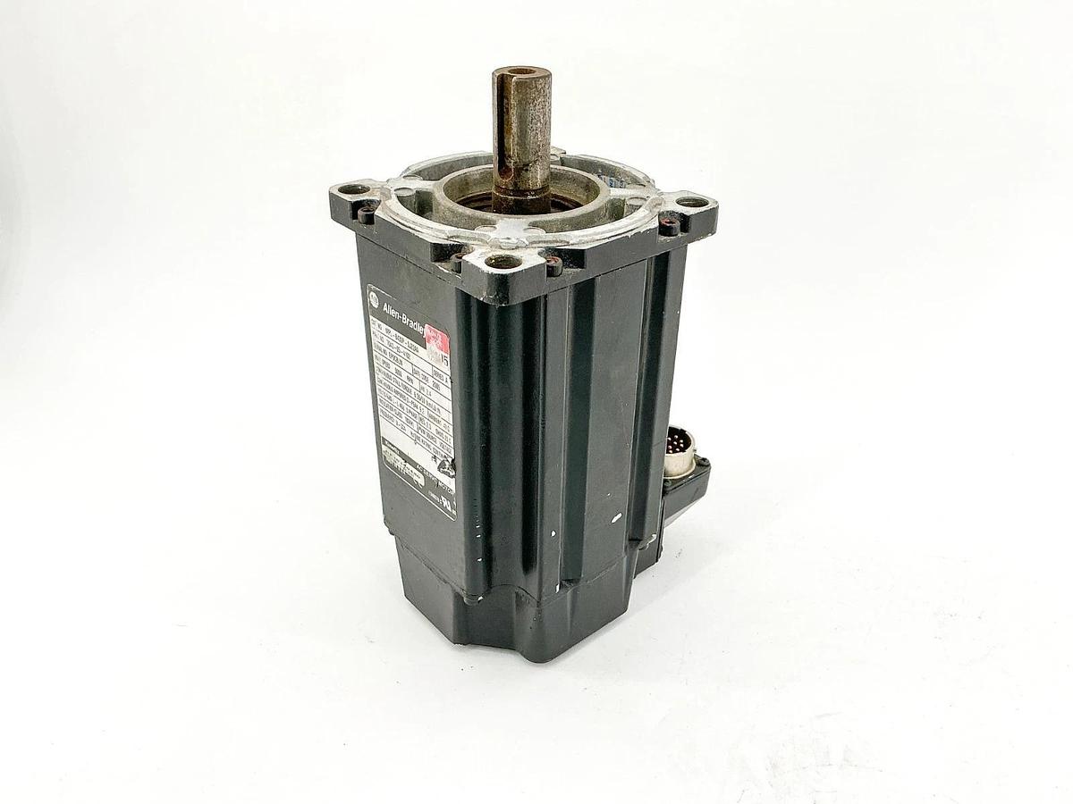 Used Allen Bradley MPL-B430P-SJ22AA Servo Motor 5000RPM 2.4KW 3PH 460V Ser.A