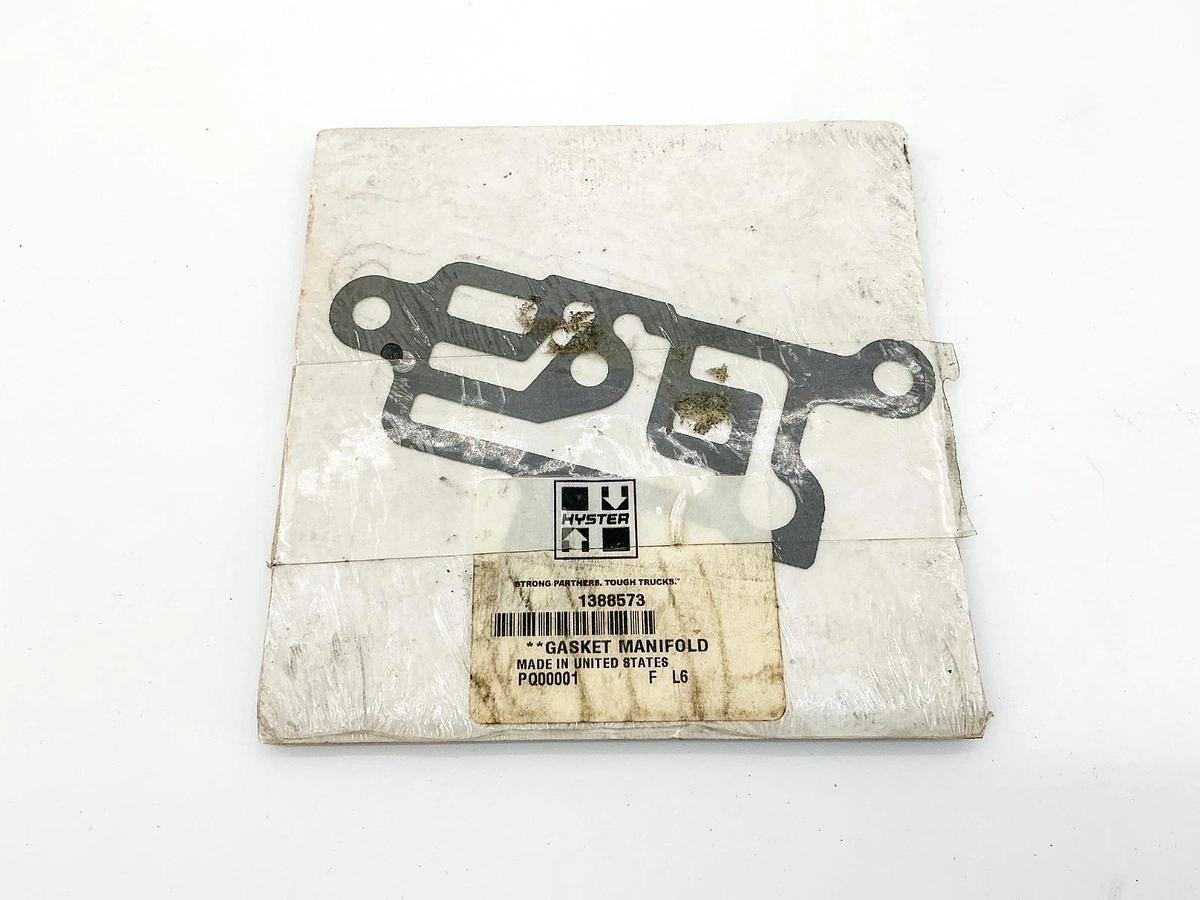 New Lot of 2 Hyster Manifold Gaskets