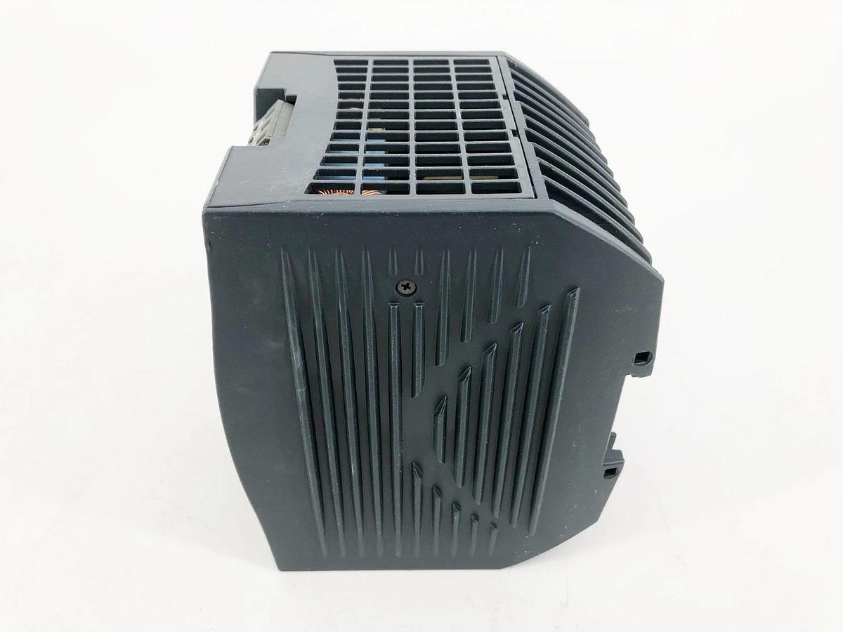 New WAGO 787-904 AC/DC DIN Rail Power Supply 24.7 VDC 10A