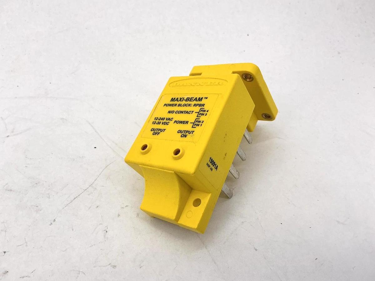 New Banner RPBR Maxi-Beam Power Block 4P 12/240VAC 12/30VDC 26132
