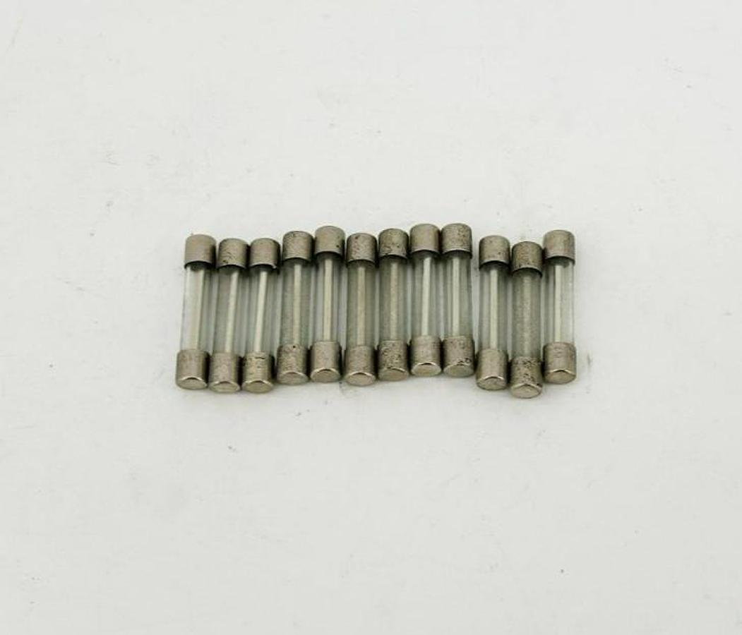 Lot of 12 New Littelfuse 313030P Fuses, 30A, 32V