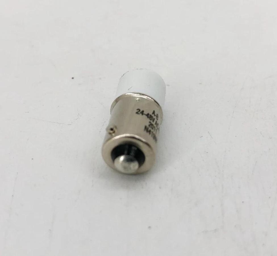 Lot of 2 New Allen-Bradley 800T-N419W White LED Bulbs 24-48VAC - No Box