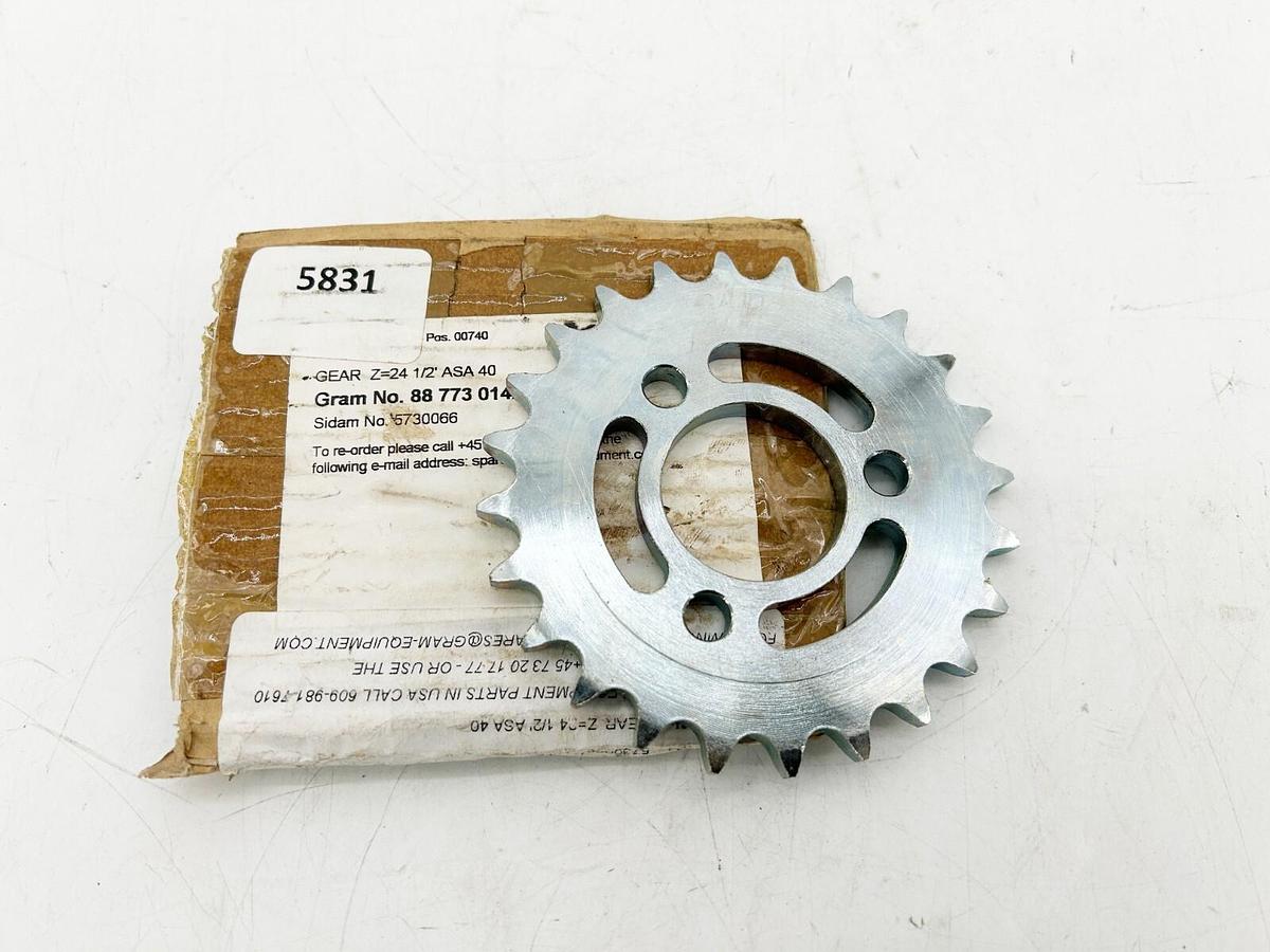 New Lot of 2 Gram 773086/1 Sprocket 24T Gear Z24 1/2' ASA
