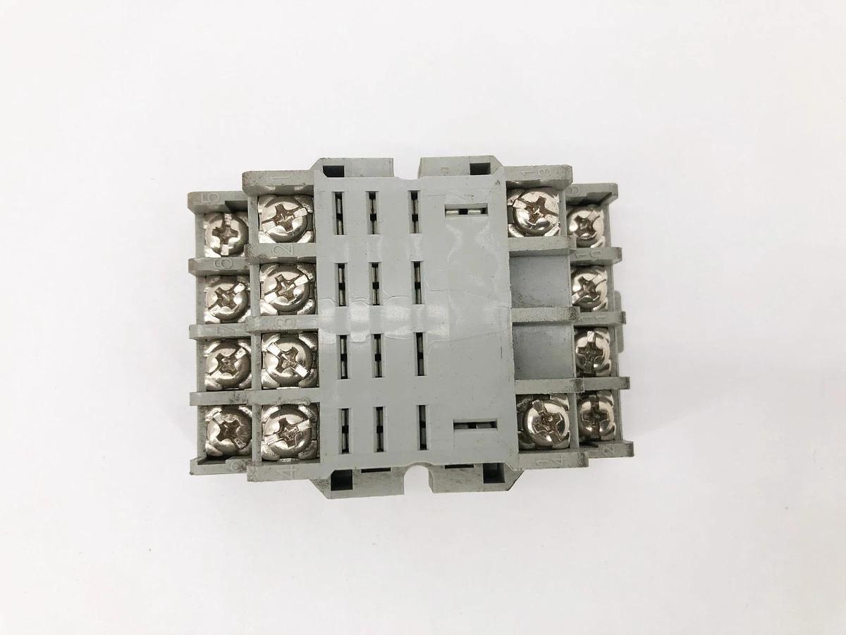 Used Lot of 6 Idec SH4B-05 Relay Base Sockets 10A 300V