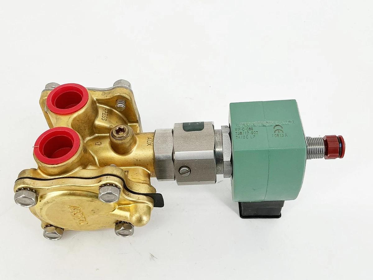 New Asco SC8316G304MO Solenoid Valve 150PSI 1/2" 1.4W 24VDC