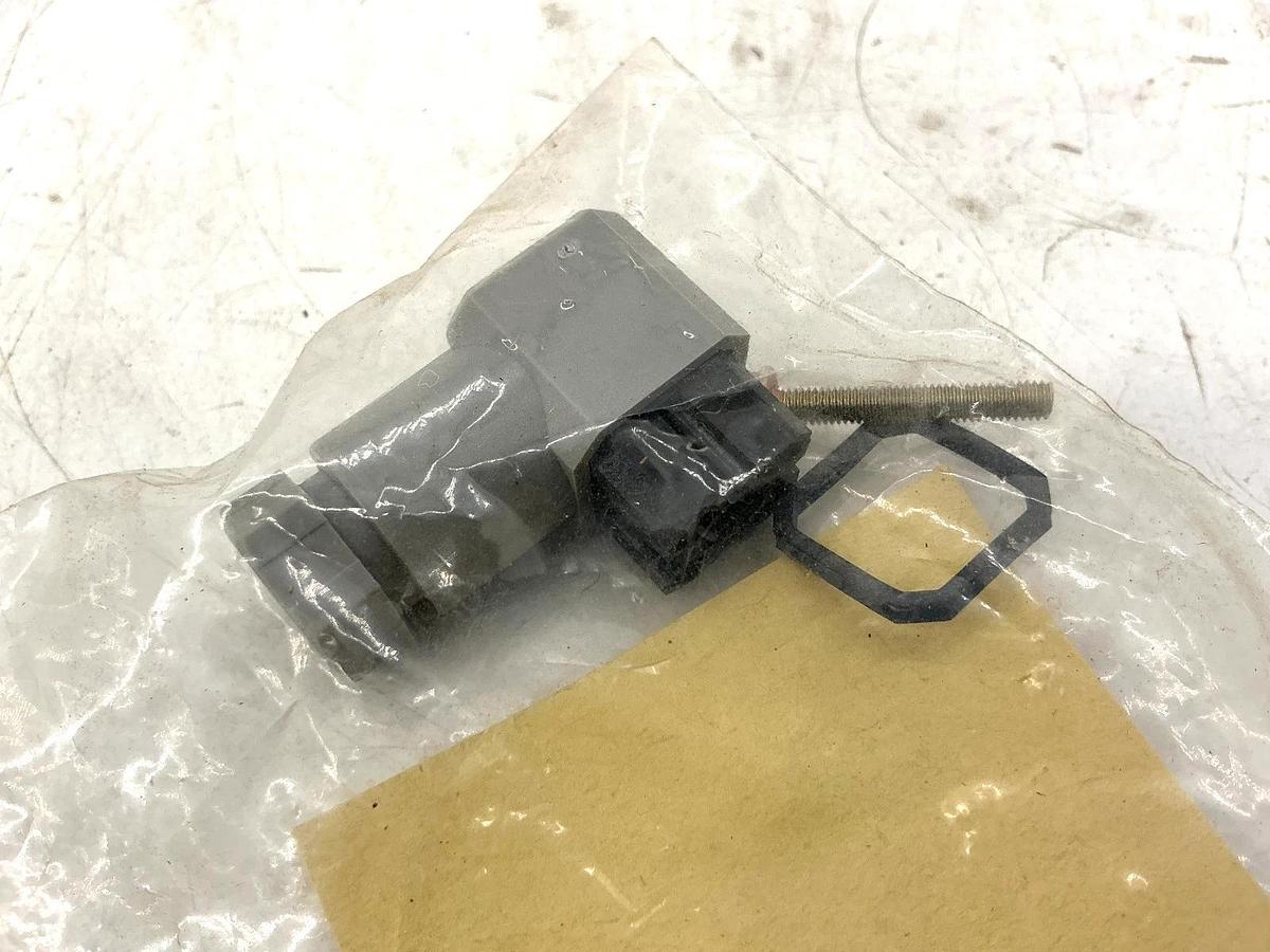 New Bosch 1-834-484-061 Socket Assembly Kit w/ Connector Plug 1834484061