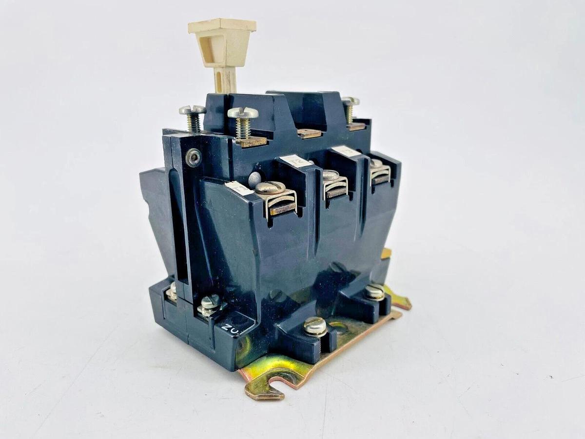 Used Allen Bradley 592-B0V16 Overload Relay 3P 120/600V NEMA A600 Open Type