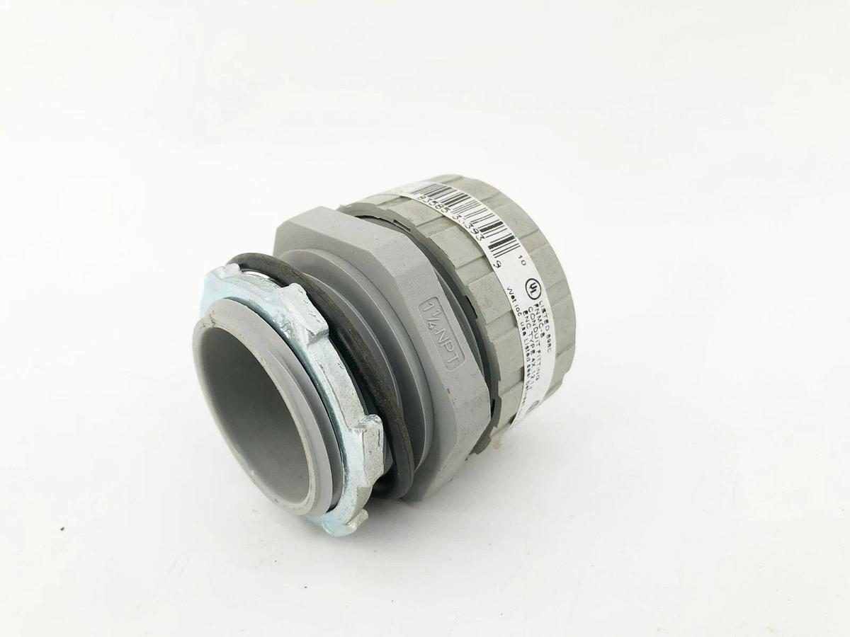 Lot of 3 New Hubbell P125NGY Conduit Fittings Nylon Trade Size 1-1/4" 21VF90