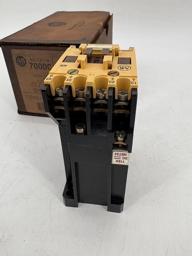 New Allen Bradley 700DC-F400Z1 Ser. B Type F Control Relay 115VDC Coil