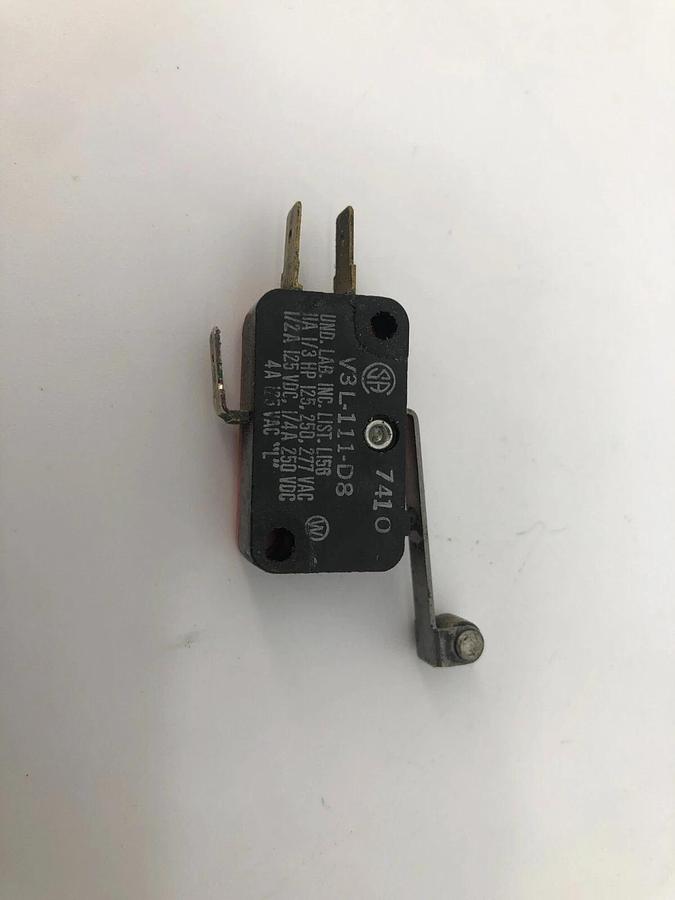 Used Lot of 5 Honeywell V3L-111-D8 Roller Lever Microswitches, 11A