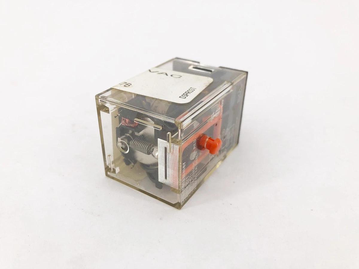 New Cutler Hammer D3PR33T Relay 3PDT 24VAC w/ Test Button - No Box