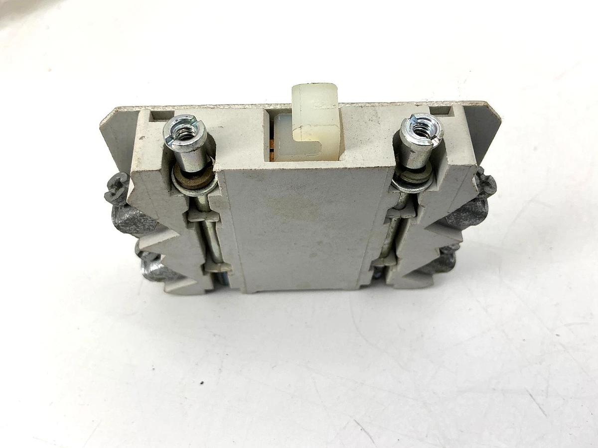 Used Cutler-Hammer C320KGS22 Ser A2 Auxiliary Contact Block 1NO/1NC 10A 600VAC