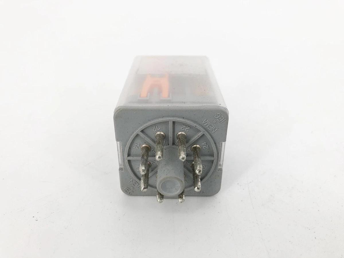 New Eaton D3PR2A Octal Relay DPDT 120VAC D3PR2A-A3