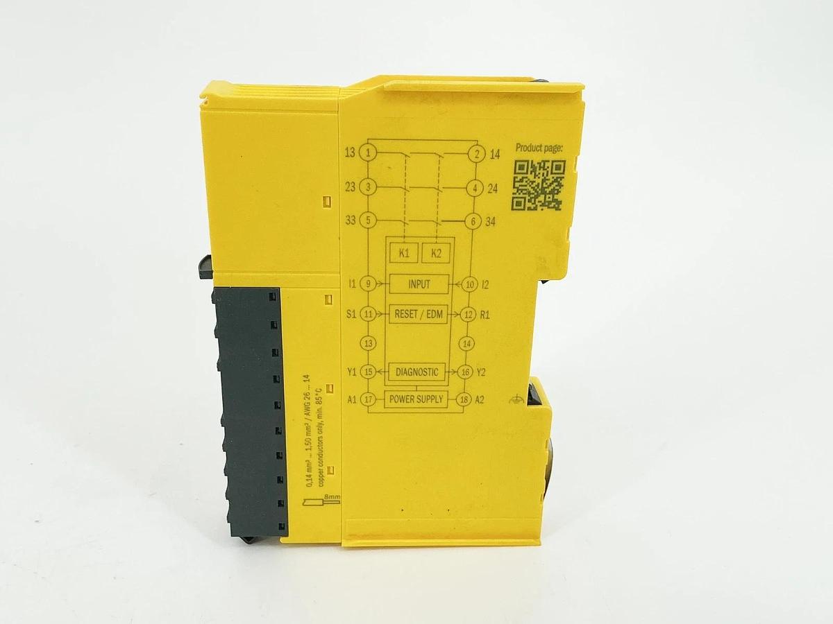New Sick RLY3-OSSD300 Safety Relay Module 24V 2.5W 1099969