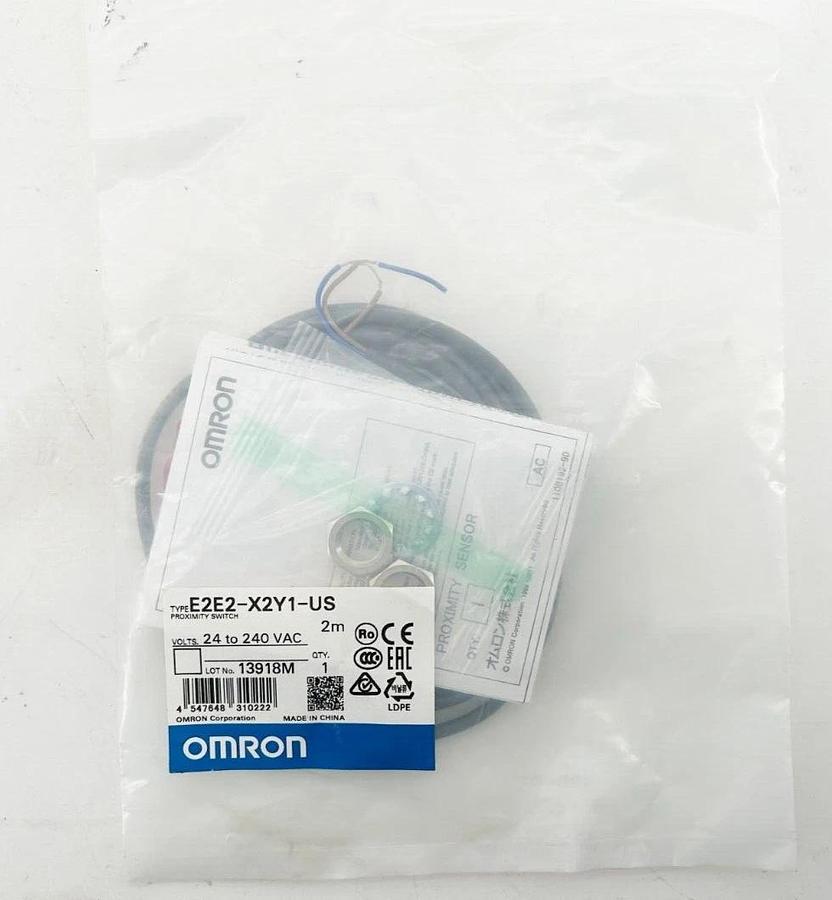 New Omron E2E2-X2Y1-US Proximity Switch 24-240Vac 27X18M
