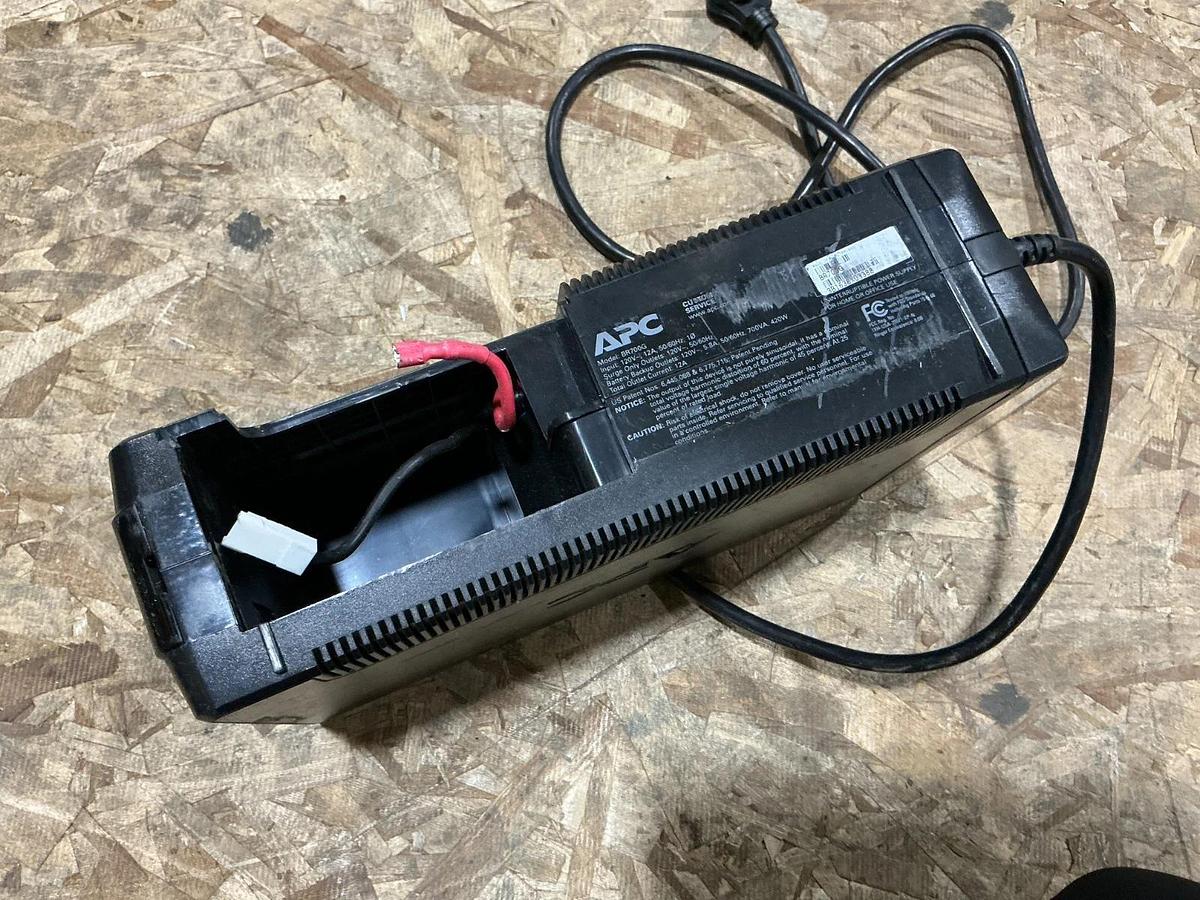 Used APC BR700G Uninterruptible Power Supply 12A 120V 50/60HZ MISSING BATTERY