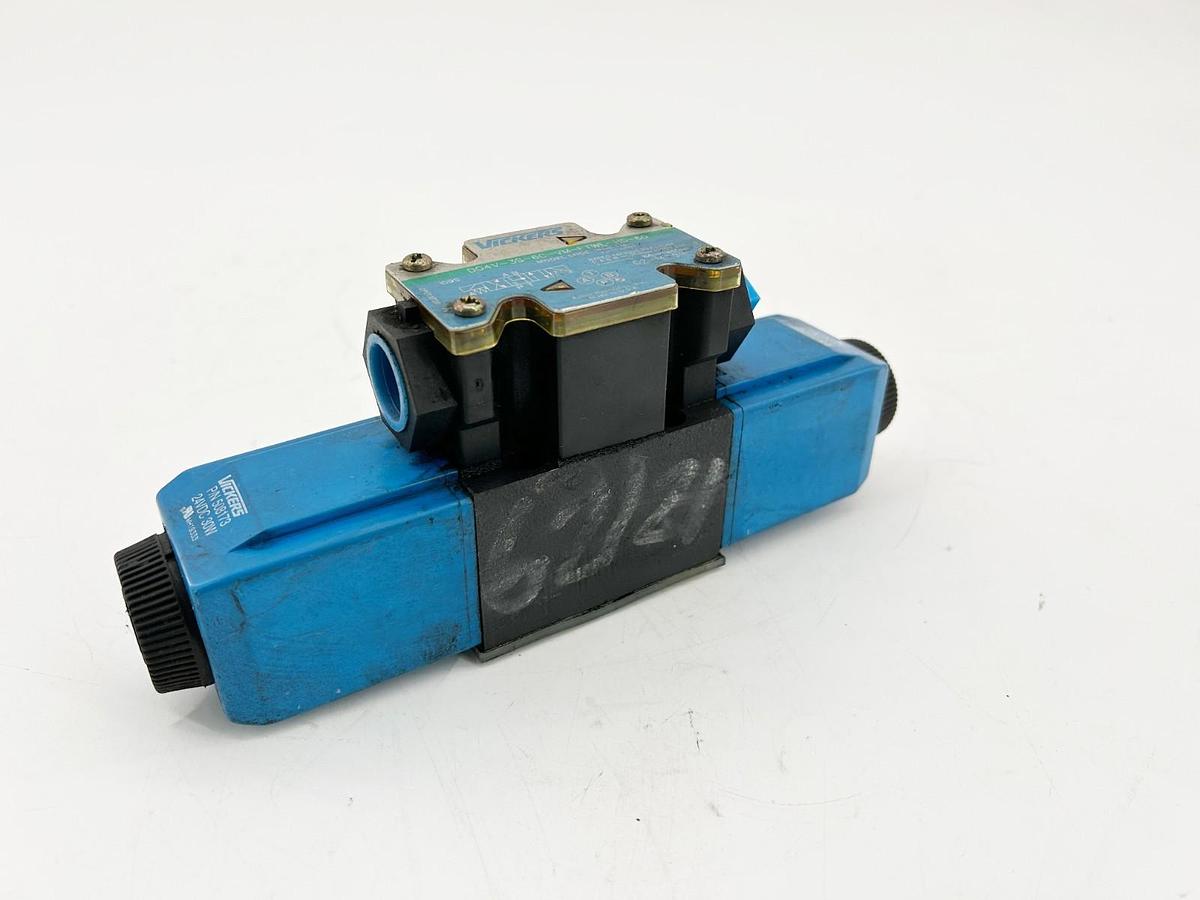 New Vickers DG4V-3S-6C-VM-FTWL-H5-60 Solenoid Valve 5000PSI 02-145896 - No Box