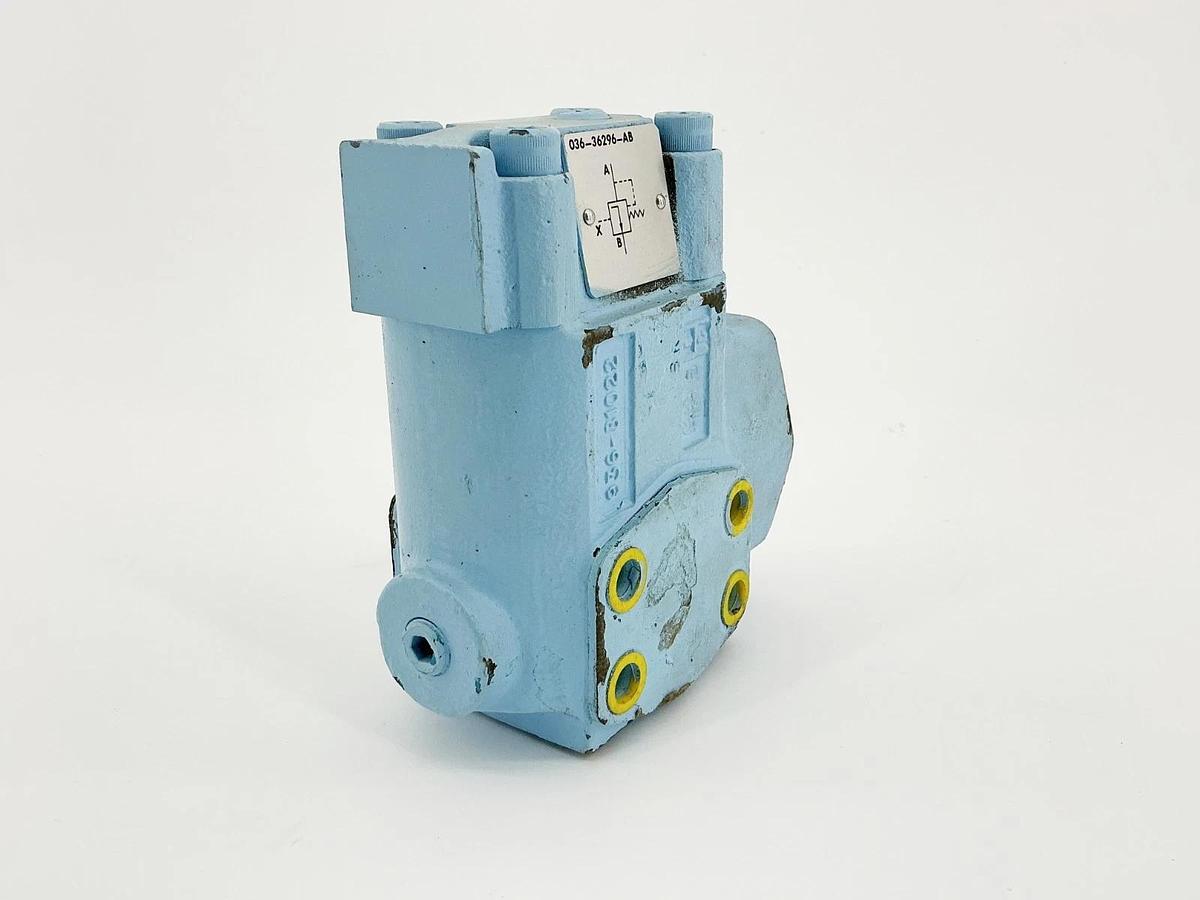 New Denison R5A08-311-01-A1 Hydraulic Valve 016-62938-0