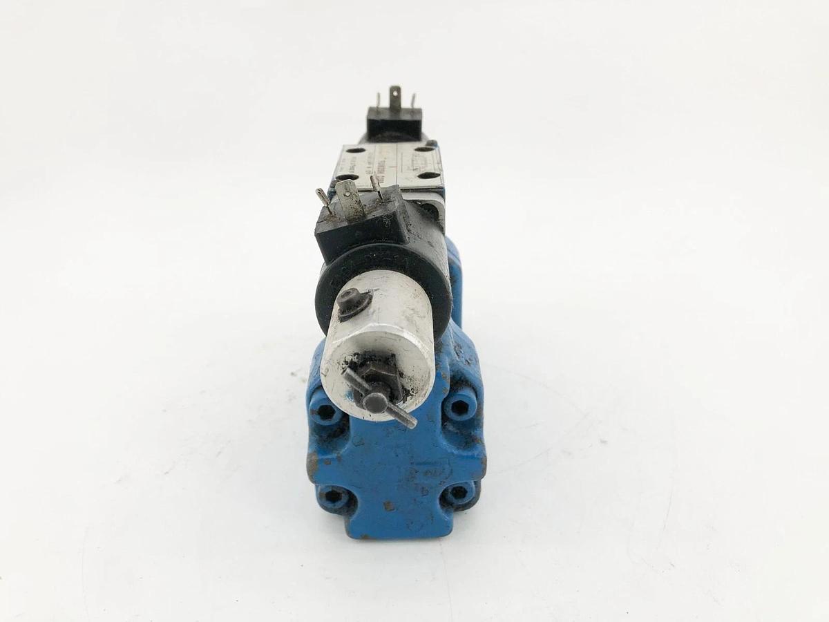 Used Nachi ESD-G03-C540-A-E10 Directional Proportional Valve 24VDC 2Y05239