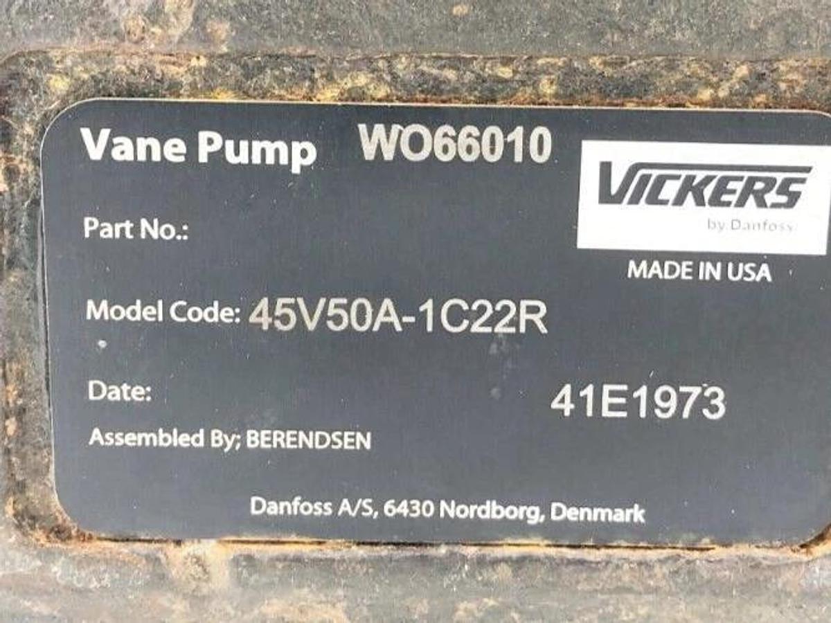 New Vickers 45V50A-1C22R Hydraulic Vane Pump 1- 5/16" Shaft 02-137144-3