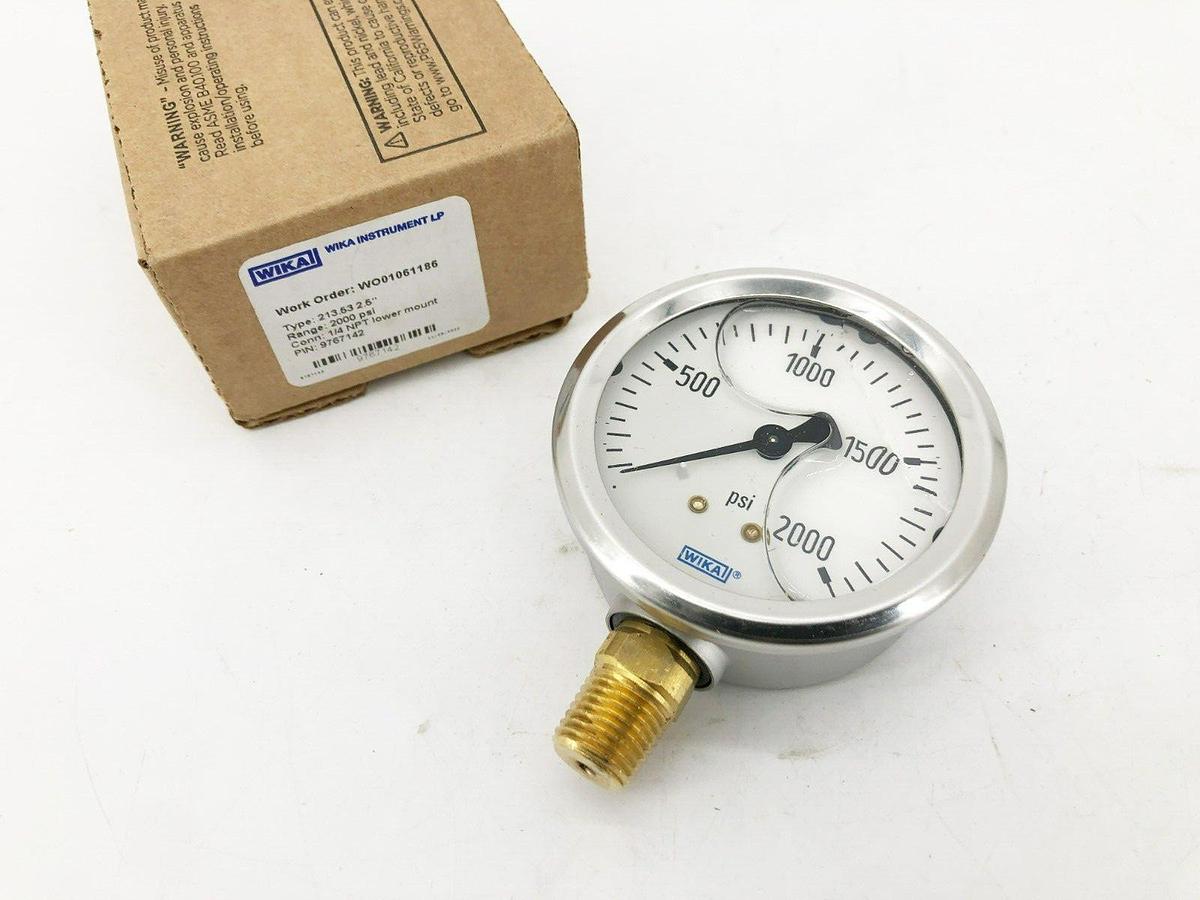 New Wika 9767142 Pressure Gauge 213.53 2.5" Face 1/4" NPT Lower Mount 2000psi