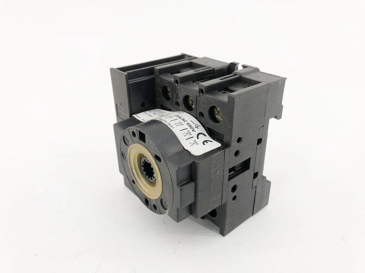 New Siemens 3LD11600-OTB51 Disconnect Switch 25A 400V - No Box