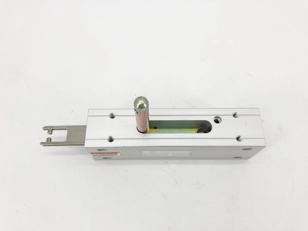 New Allen-Bradley 440G-A27163 Ser. A Sliding Bolt Actuator