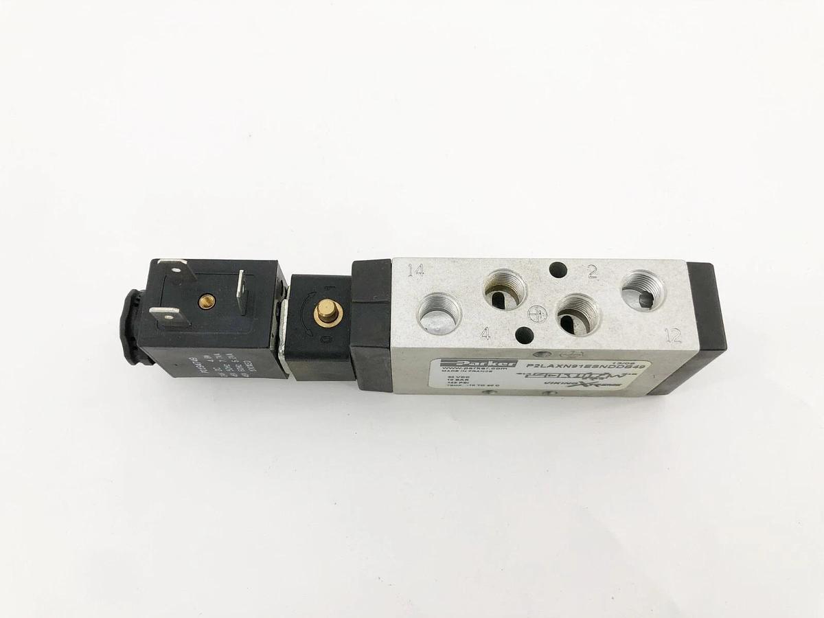 New Parker P2LAXN91ESNDDB49 Solenoid Valve 1/8" NPT 24VDC 145psi