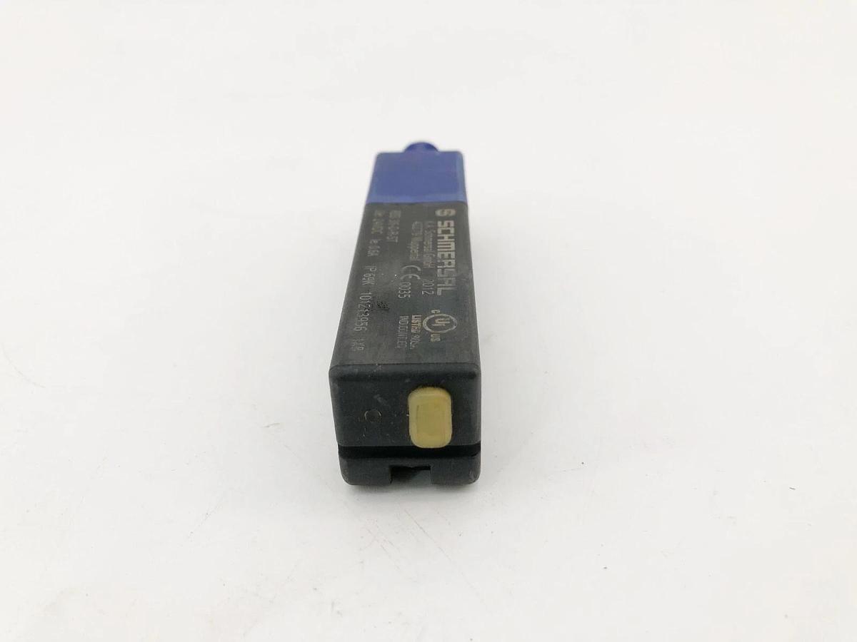 Used Schmersal 101213956 Electronic Safety Sensor RSS 36-D-R-ST