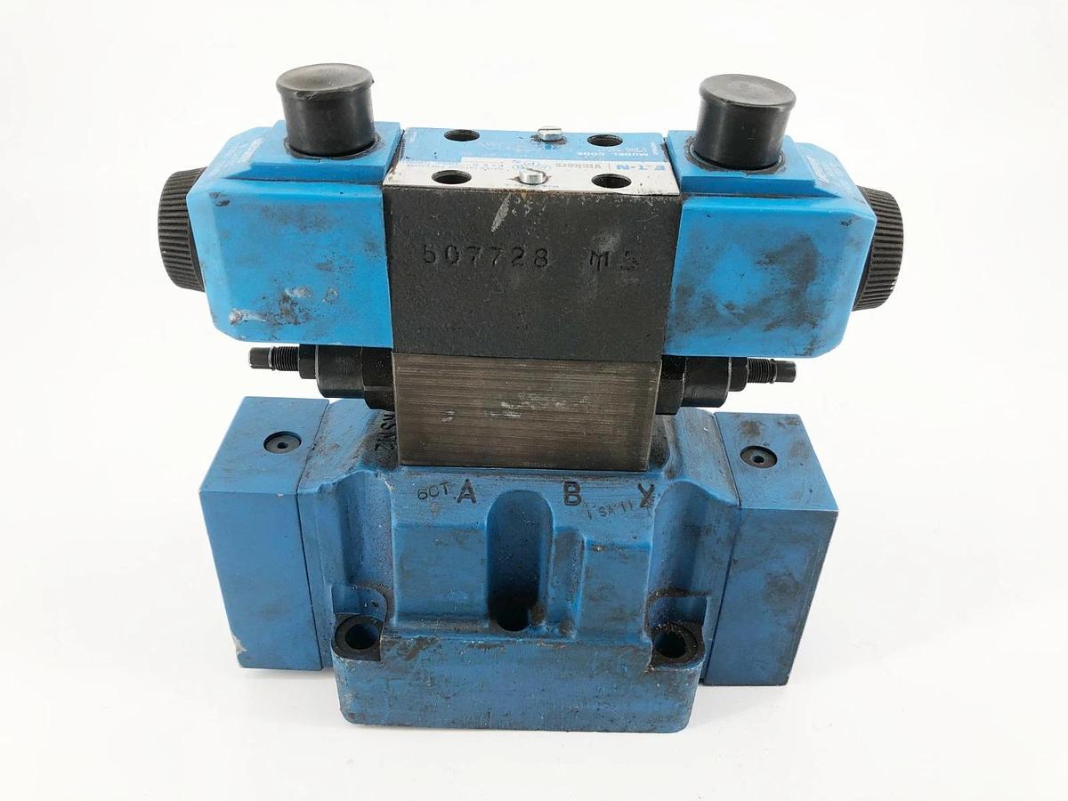 Used Eaton Vickers DG4V-3S-2A-M-U-B5-60 Solenoid w/ DGMFN-3-Y-A2W-B2W-41 Control