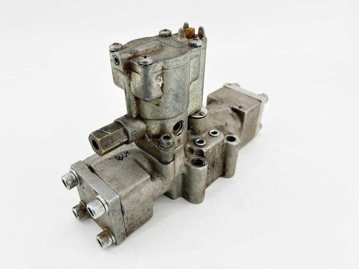 Used Parker L6455910253 Solenoid Valve 120V 50/60Hz