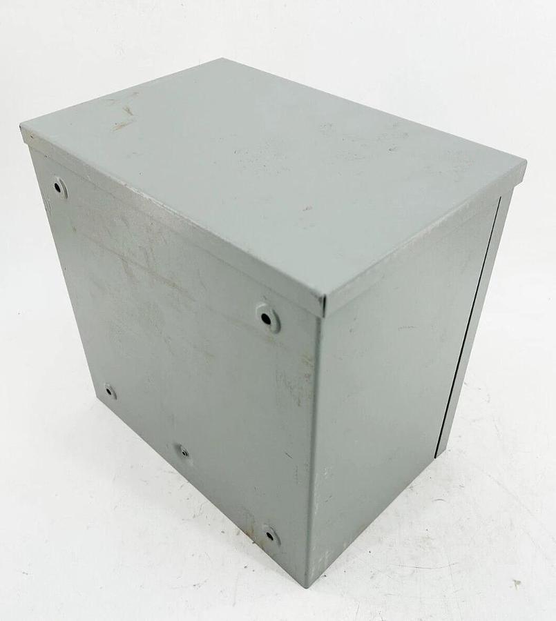 New Hubbell Wiegmann RSC121208 Steel Electrical Enclosure - missing screws