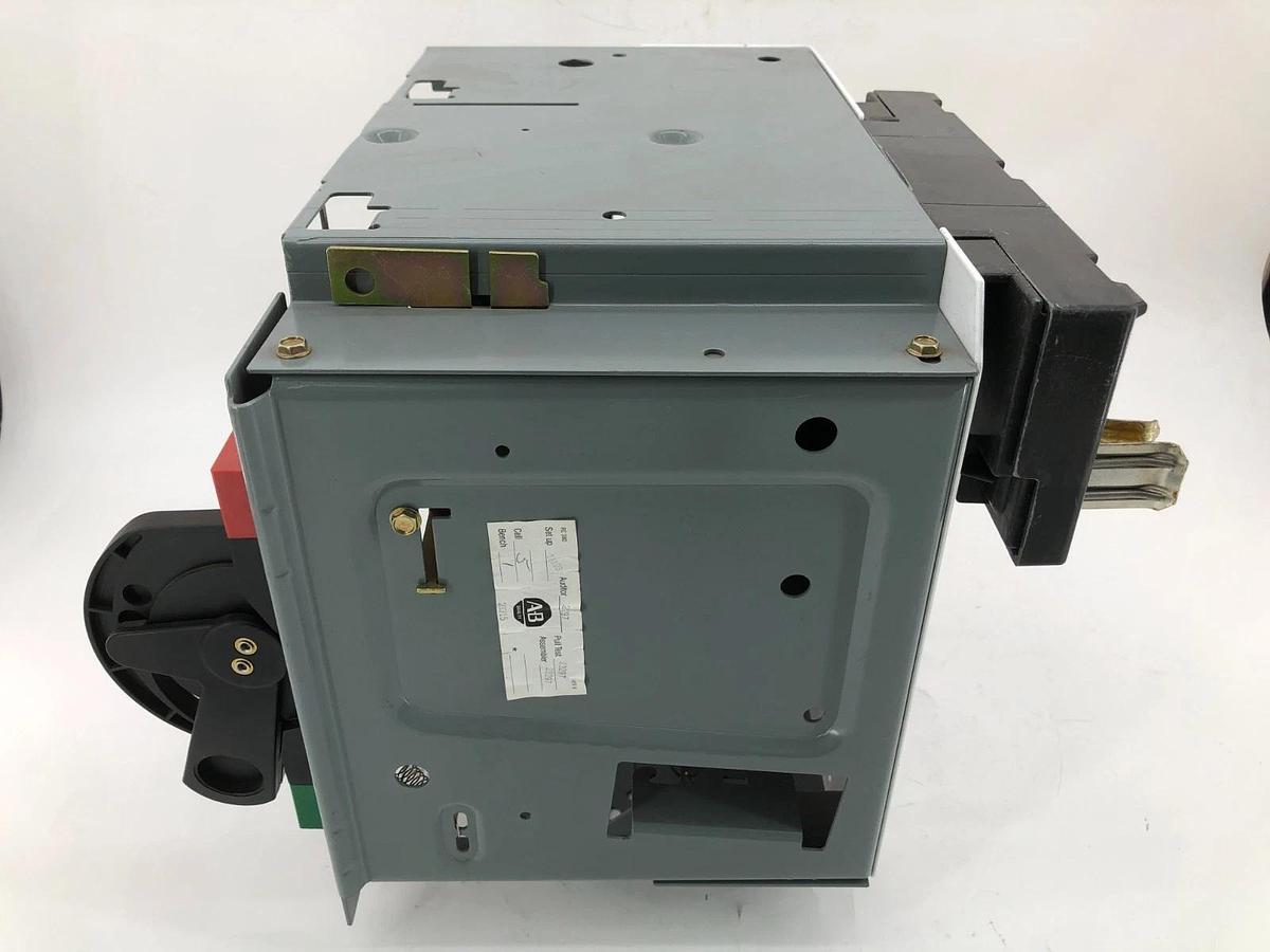 New Allen Bradley 2413B-A030DBD-7FA4H-17-43CA-79L-98X-750A-751HS Ser. D