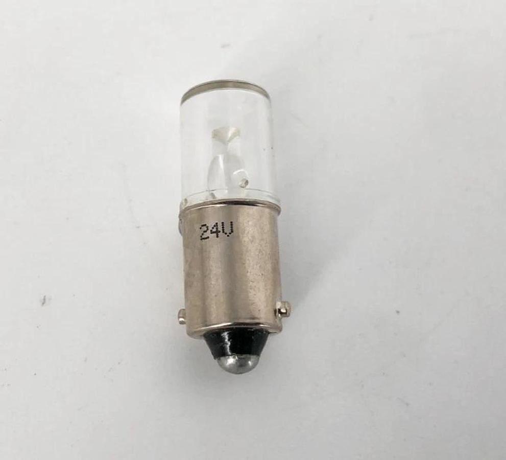 Lot of 2 New CEC LM1024MB-G Miniature Bayonet LED Bulbs Green 24V