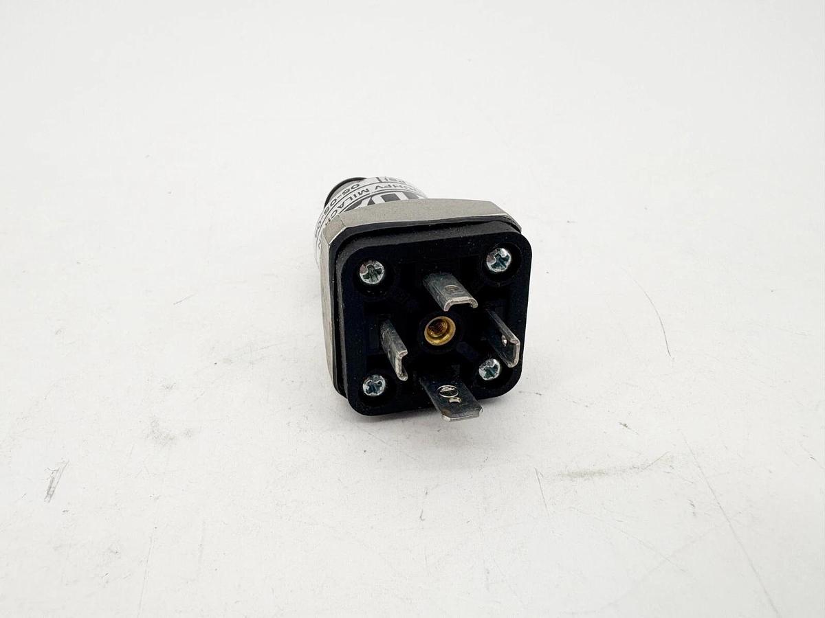 New Hydac B5420CHFV Differential Pressure Indicator 6000PSI Max